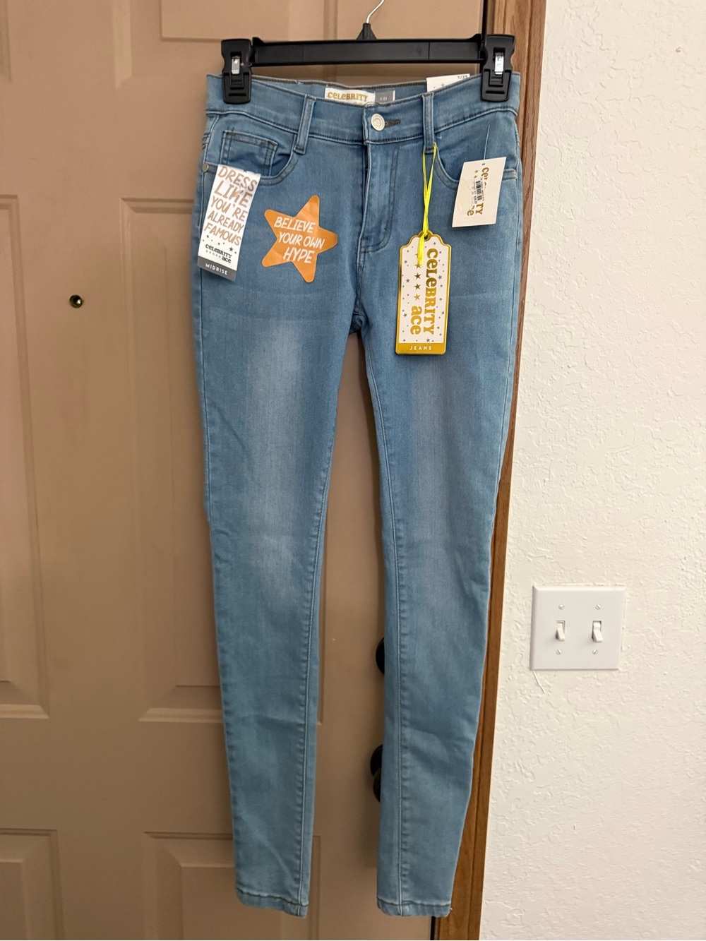 Celebrity Pink Light Blue Skinny Jeans Size 1/25